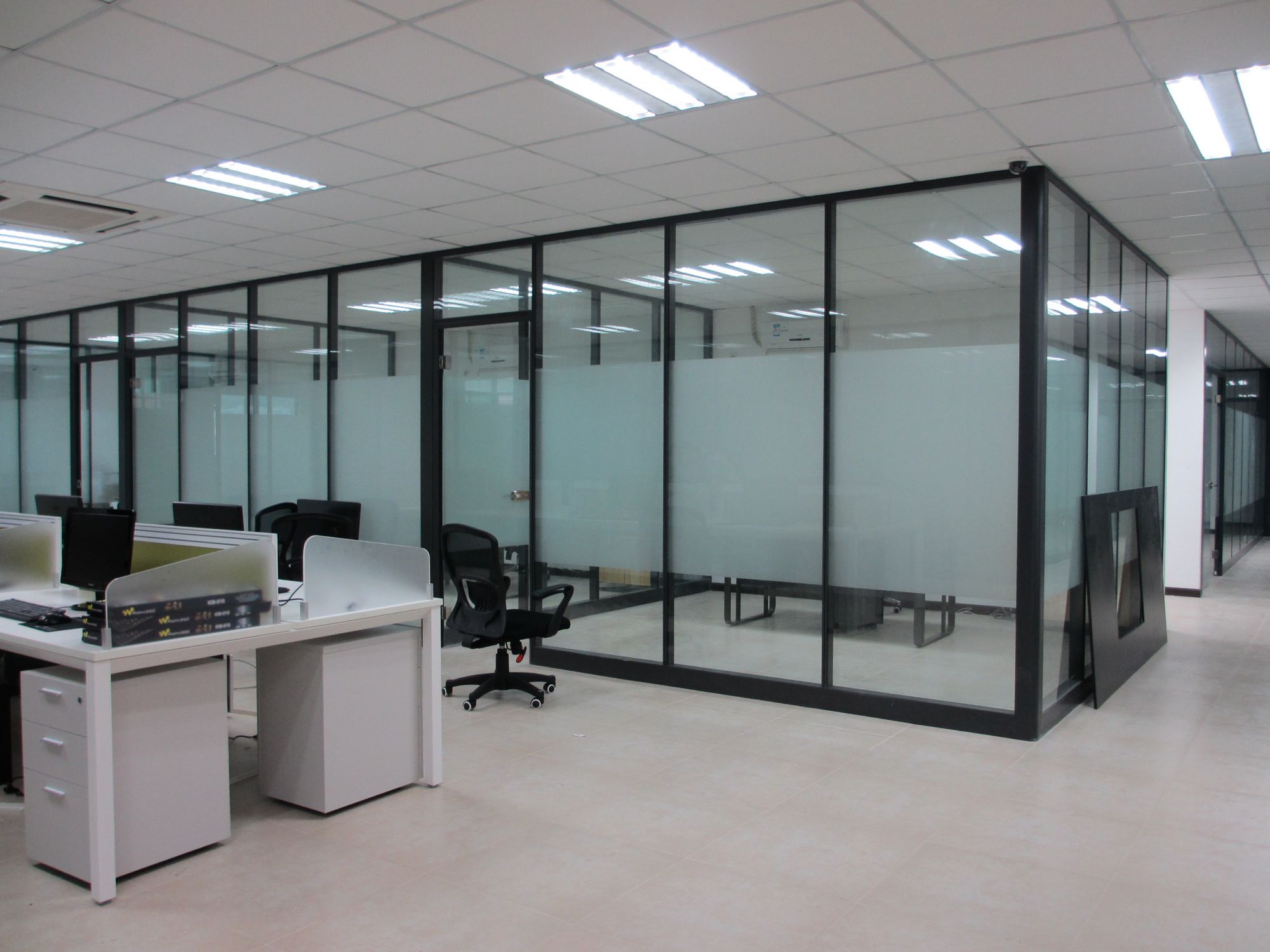 辦公家具屏風高隔斷展示 辦公家具屏風高隔斷展示